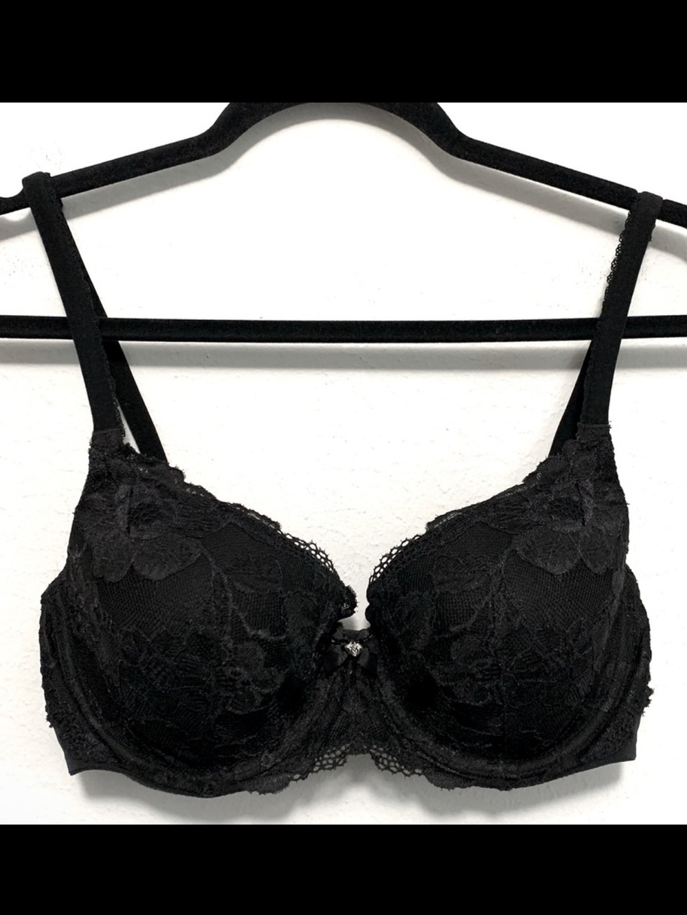 Victoria’s Secret Body By Victoria Lined Demi Lace Bra